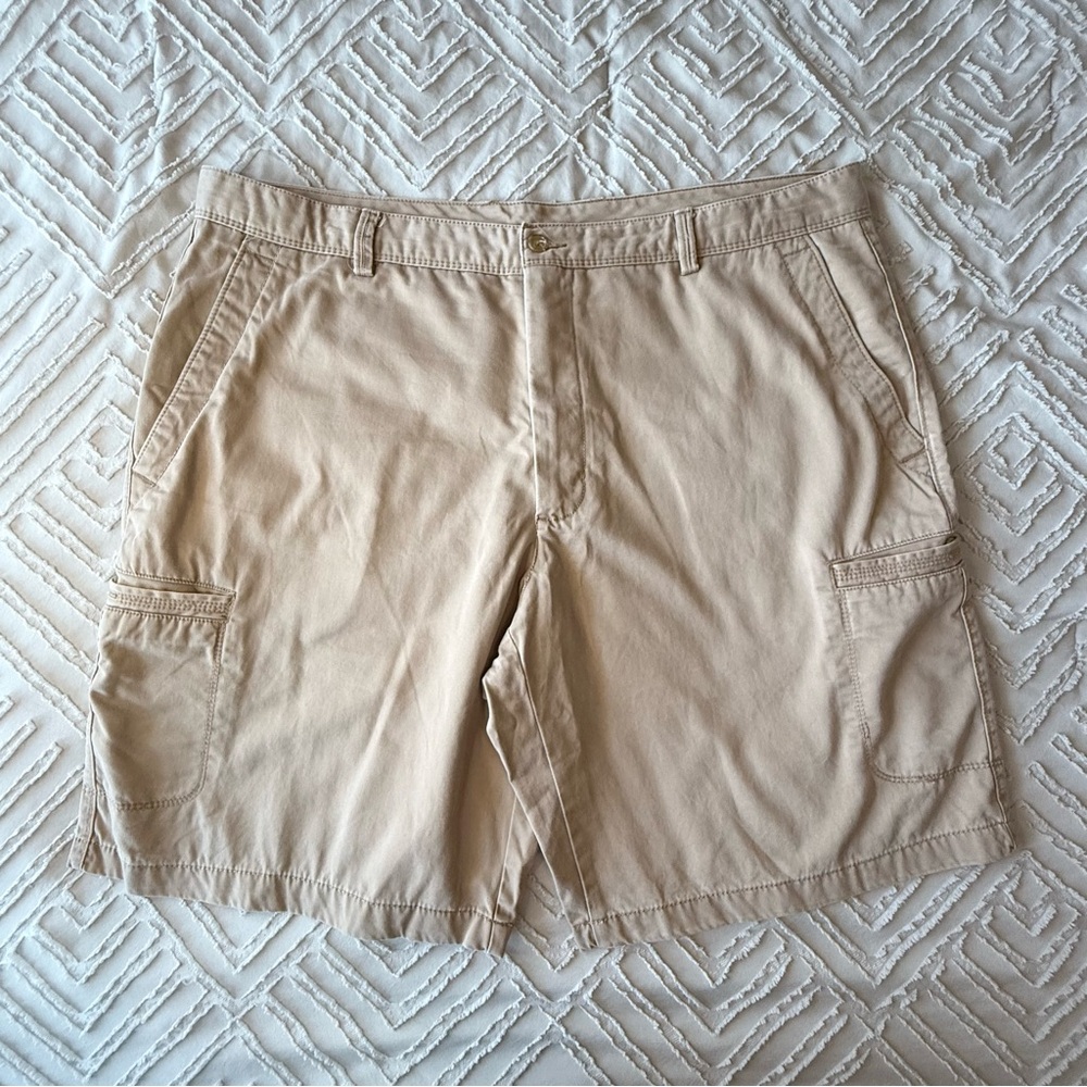 Tasso Elba Khaki Mens Cargo Shorts | 40